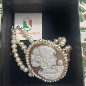 M+M Scognamiglio carved pearl cameo bracelet